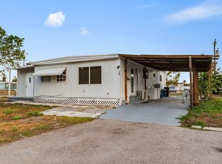 667 Suwanee Dr, North Fort Myers, FL 33917