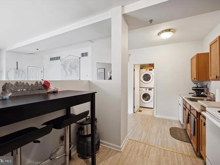 301 N Darlington St #A — Photo 3