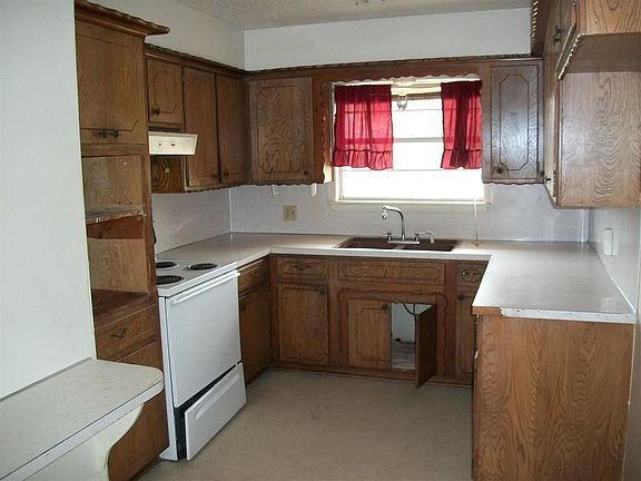 5th image of 339 NW 65th St