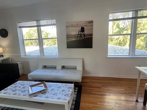 3rd image of 1521 Lenox Ave APT 207