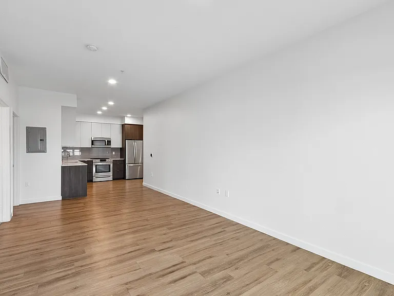 Maxwell Apartments — Photo 33