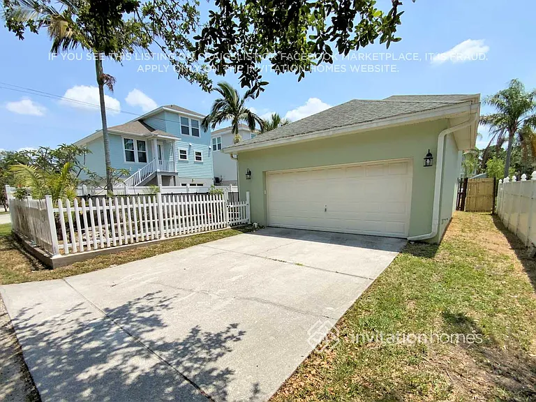 402 Shaddock St — Photo 12