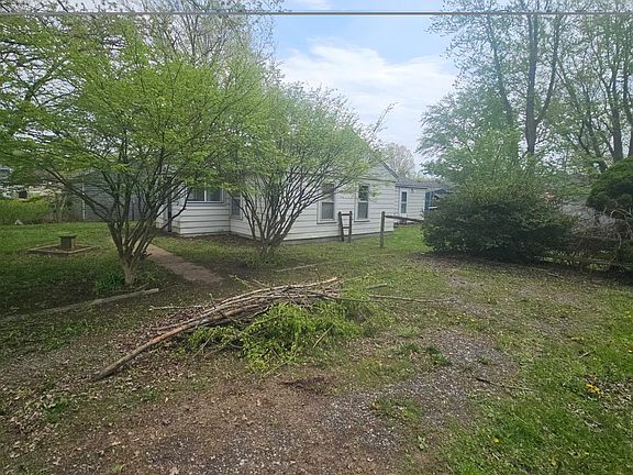 2nd image of 3121 W Stein Rd