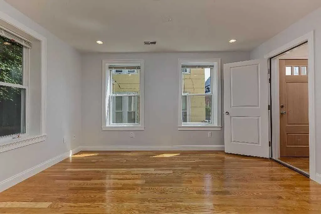 3 bed, $4,500 — Photo 4
