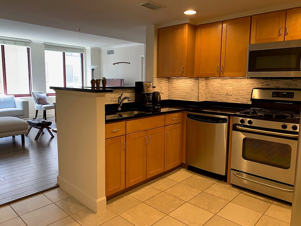 1st image of 1205 Garfield St #706
