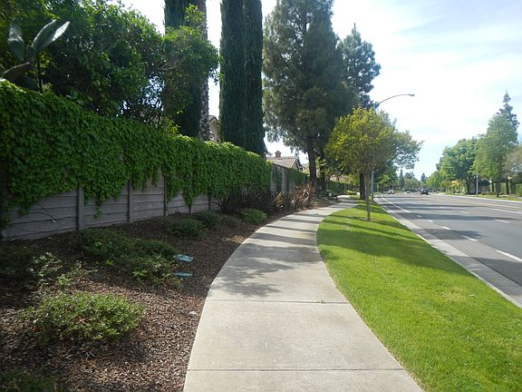 2nd image of 1250 Lloyd Thayer Cir