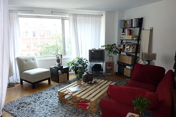 Rented by Corcoran | media 16