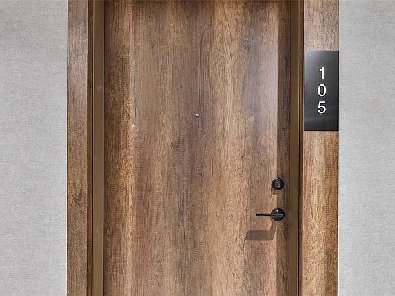 5th image of 251 Manitoba St #105