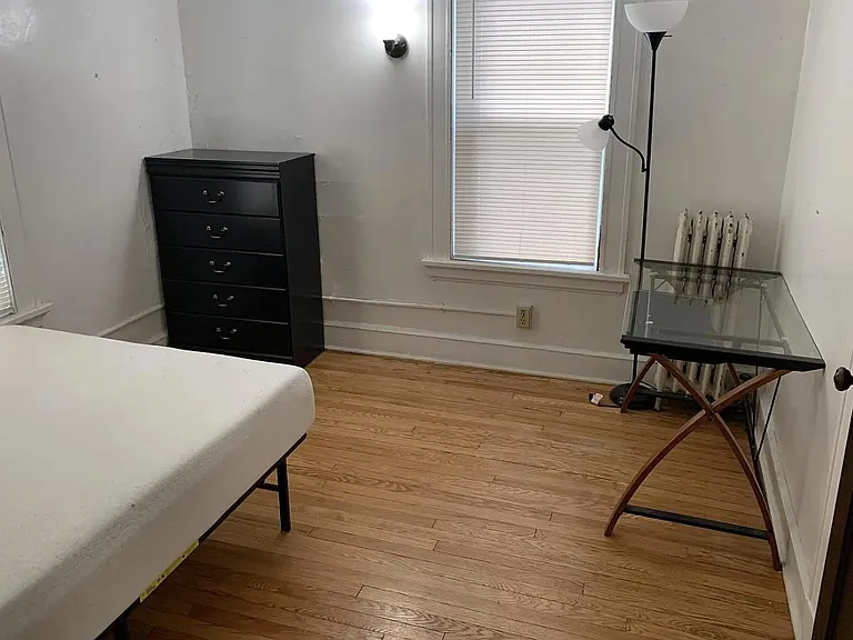 136 Chapin St — Photo 2