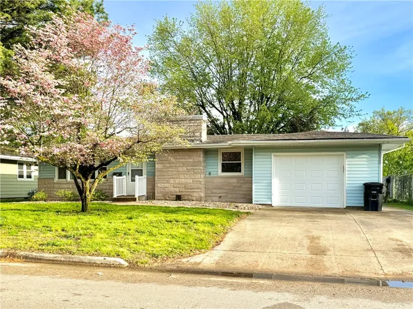 107 W Eiche Ave, Effingham, IL 62401