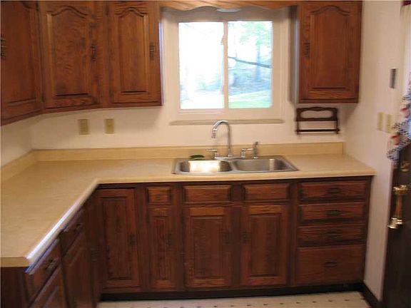 2nd image of 5329 Glen Robin Dr