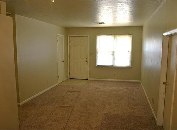 2nd image of 4325 SE 17th St
