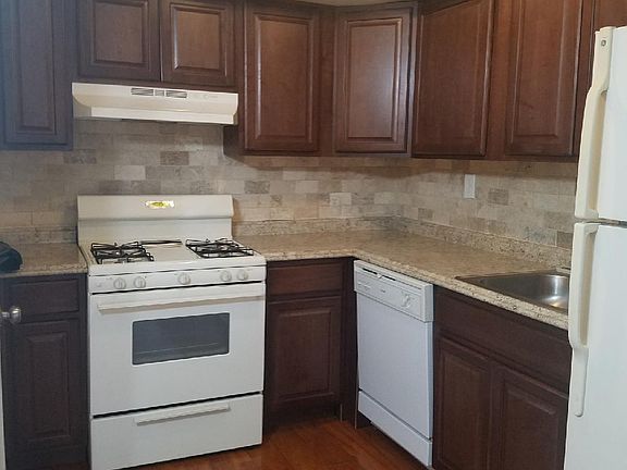 2nd image of 60A Wolkoff Ln