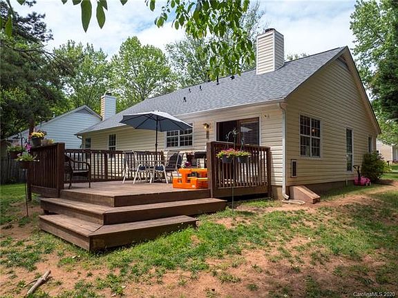 3rd image of 7938 Latchington Ct