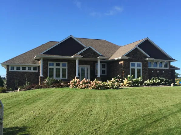 E1747 Drinkman Ln #2, Eau Claire, WI 54701