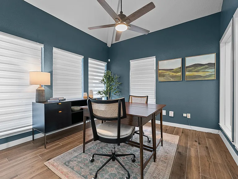 5636 Apartment Homes — Photo 43