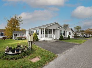 31 Greenlawn Drive, Danbury, CT 06810