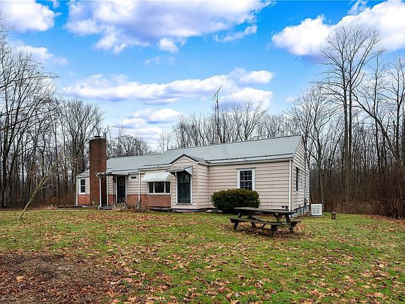 2nd image of 114 Hall Rd