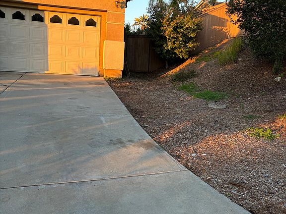 4th image of 821 Plumeria St