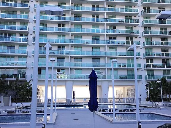 5th image of 1800 N Bayshore Dr APT 310