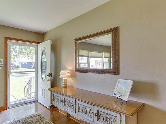 5th image of 1617 Parkview Ave