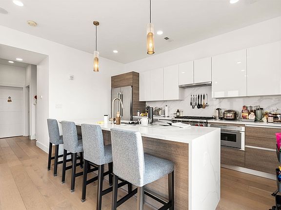 3rd image of 30 Penniman Rd #704
