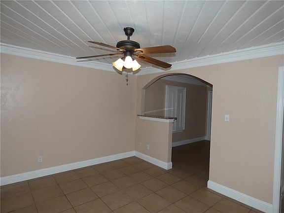 4th image of 408 Cascade Dr