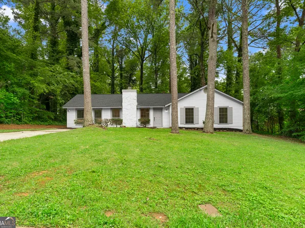 1490 Diplomat Dr, Riverdale, GA 30296