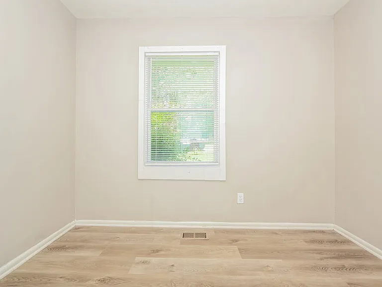 729 Blueridge Dr — Photo 15