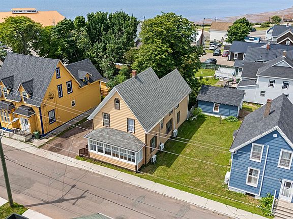 5th image of 26 Cedar St