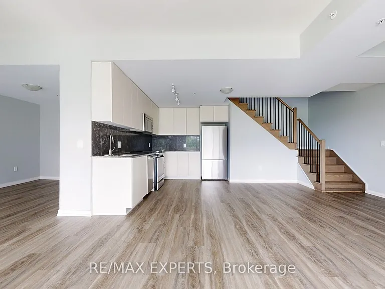 3237 Bayview Ave #102 — Photo 7