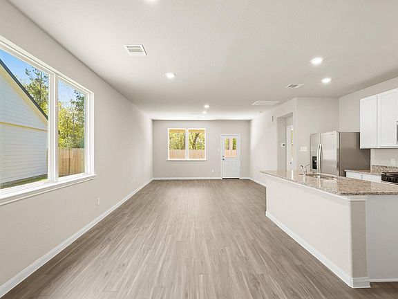 5th image of 1106 Burkes Ridge Trl