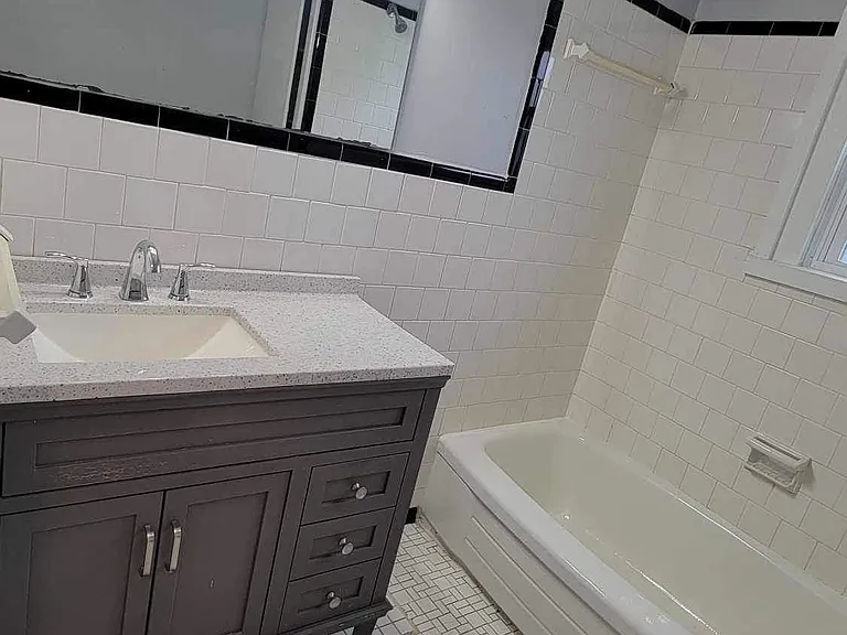 114 Huntington Blvd NE #1 — Photo 10
