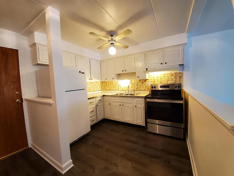109 S Elmwood Ave #23 — Photo 3