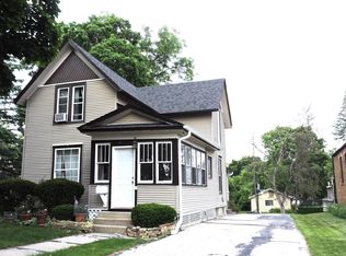 507 E Wisconsin St, Delavan, WI 53115
