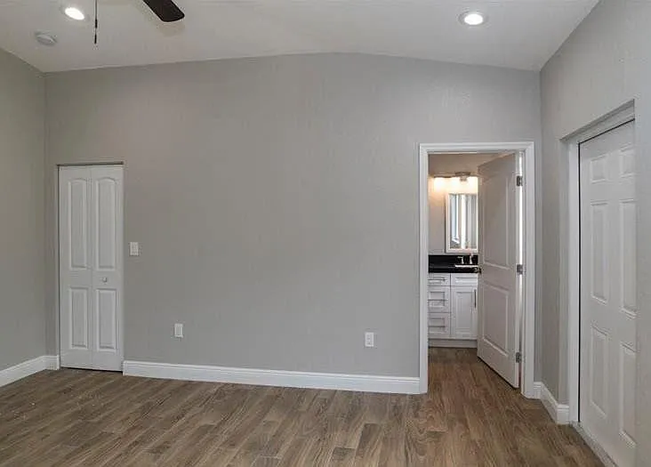 1138 NW 1st Ave — Photo 11