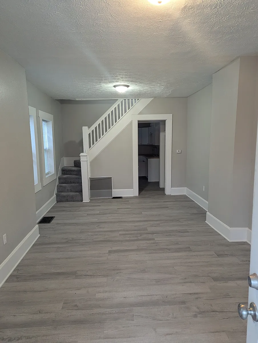 Building Photo - 623 Arbor Ave