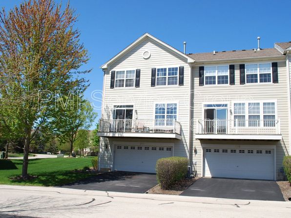 218 Cassidy Ln, Elgin, IL 60124
