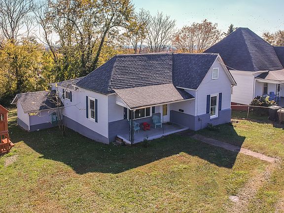 2nd image of 904 Virginia Ave