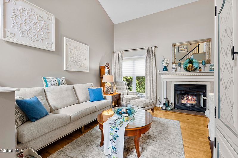 3rd image of 1084 Sterling Ridge Drive