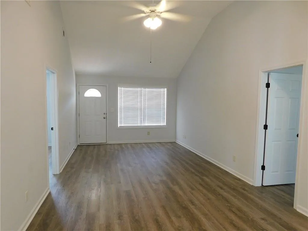 2 bed, 2.0 bath, $1,630 — Photo 2