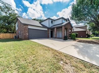2802 Clark Dr, Corinth, TX 76210
