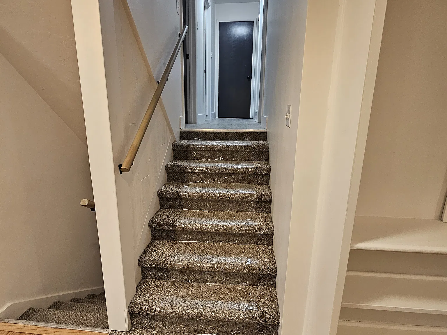 3 bed, 1.5 bath, 1250 sqft, $2,200 — Photo 3