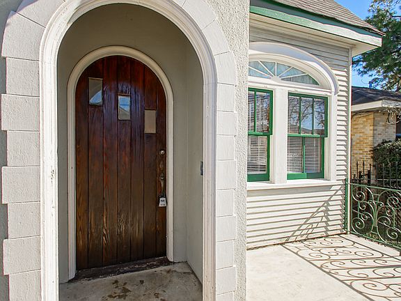 2nd image of 1723 Congress St