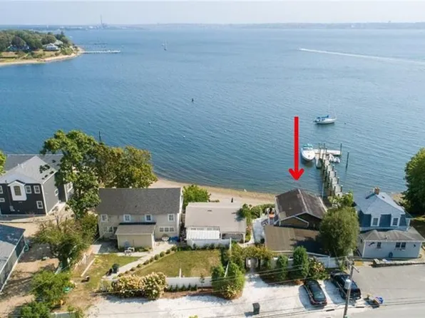 106 King Philip Ave, Bristol, RI 02809