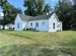 801 E Park St, Rich Hill, MO 64779