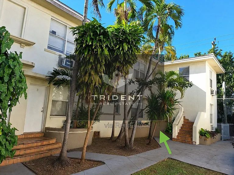 1030 Jefferson Ave #5 — Photo 1