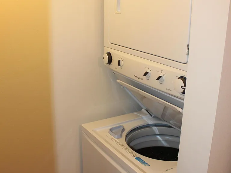 3302 Tuscany Way — Photo 40