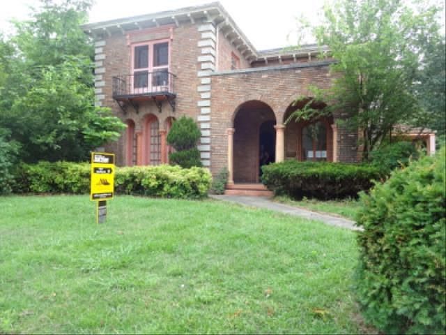 1st image of 204 N 5th St