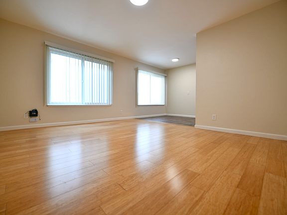 4th image of 350 Hanover Ave #301